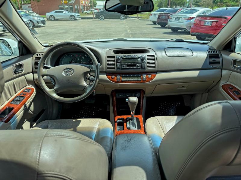 4T1BE32K52U027812 - 2002 TOYOTA CAMRY LE 白色 照片 9