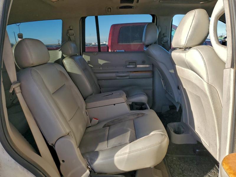 1A8HX58227F525370 - 2007 CHRYSLER ASPEN LIMITED BEIGE photo 11