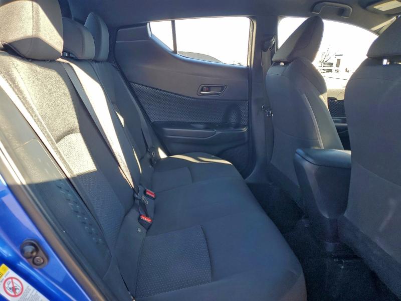 NMTKHMBX5JR052854 - 2018 TOYOTA C-HR XLE Көк фото 11