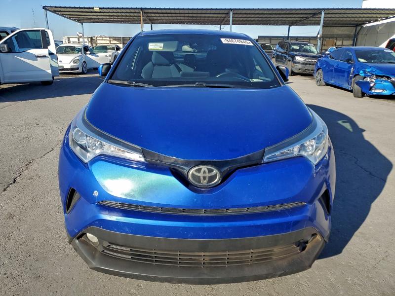 NMTKHMBX5JR052854 - 2018 TOYOTA C-HR XLE Көк фото 5