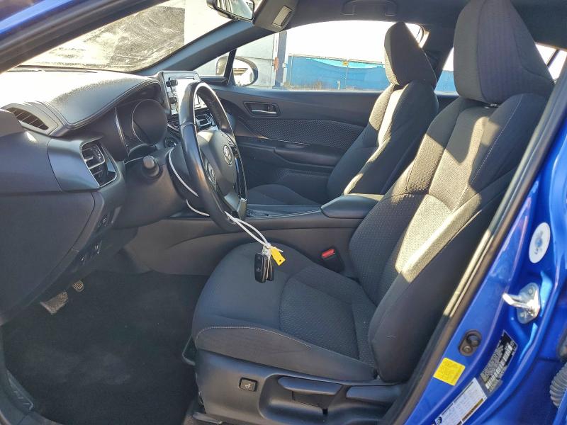 NMTKHMBX5JR052854 - 2018 TOYOTA C-HR XLE Көк фото 7
