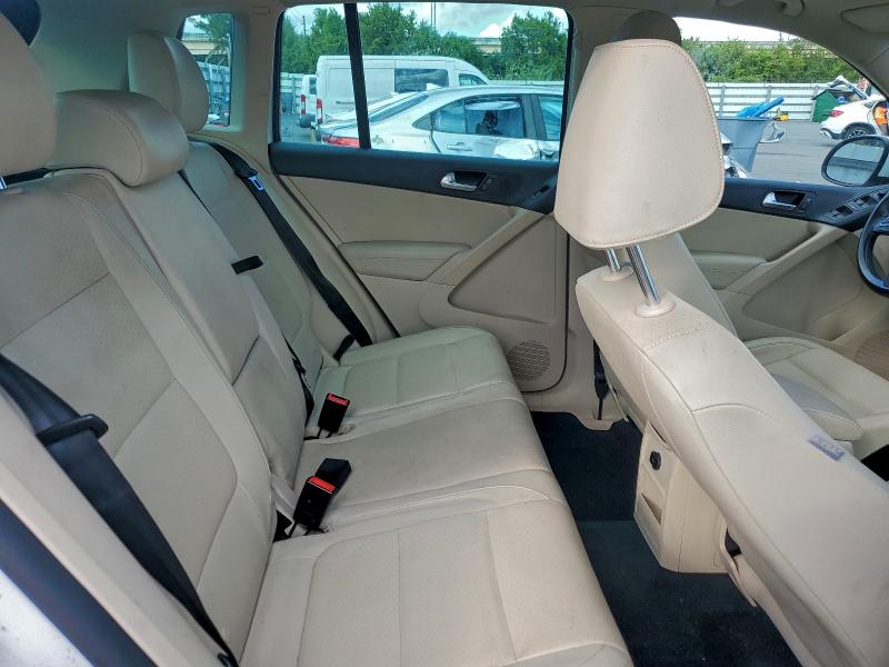 WVGAV7AX5FW592734 - 2015 VOLKSWAGEN TIGUAN S WHITE photo 10