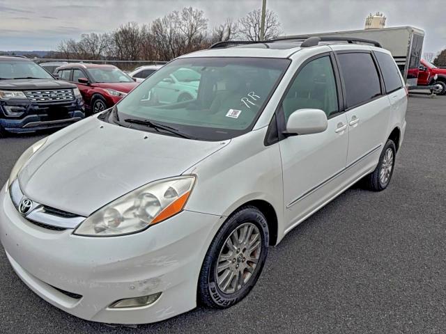 5TDZK22C98S139766 - 2008 TOYOTA SIENNA XLE WHITE photo 2