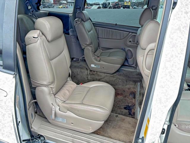 5TDZK22C98S139766 - 2008 TOYOTA SIENNA XLE WHITE photo 6