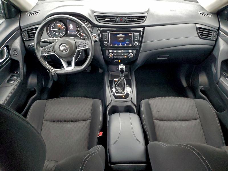 KNMAT2MVXKP500190 - 2019 NISSAN ROGUE S WHITE photo 8