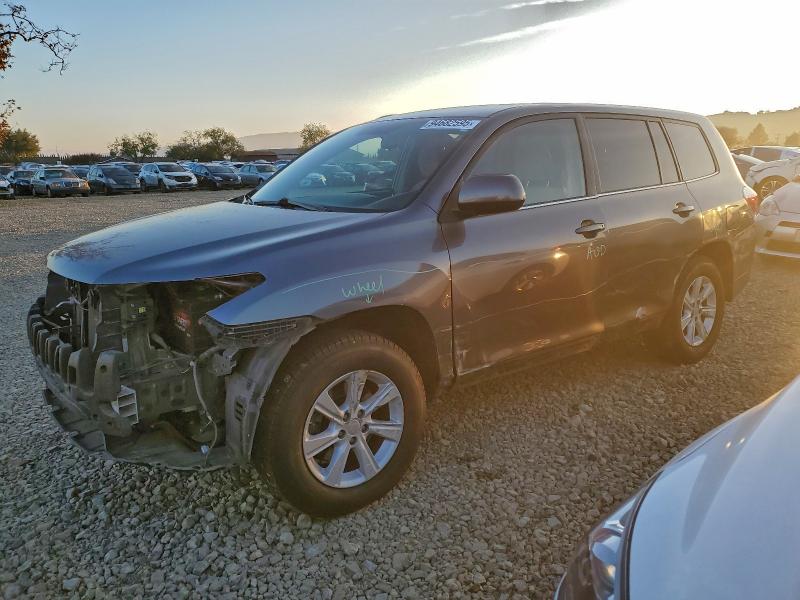 2013 TOYOTA HIGHLANDER BASE, 