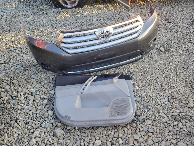 5TDZA3EH3DS043948 - 2013 TOYOTA HIGHLANDER BASE GRAY photo 13