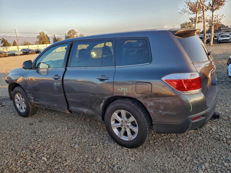5TDZA3EH3DS043948 - 2013 TOYOTA HIGHLANDER BASE GRAY photo 2