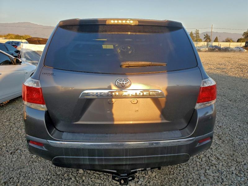 5TDZA3EH3DS043948 - 2013 TOYOTA HIGHLANDER BASE GRAY photo 6