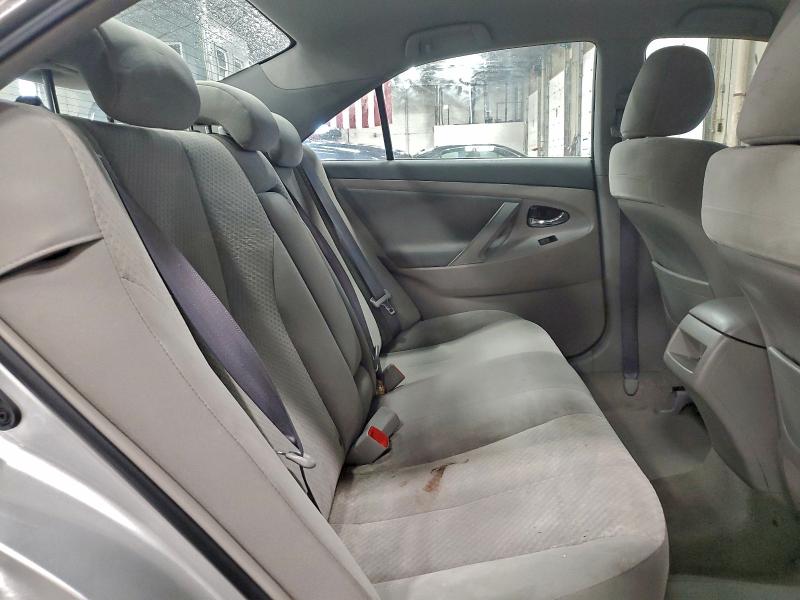 4T4BE46K09R122956 - 2009 TOYOTA CAMRY BASE SILVER photo 10