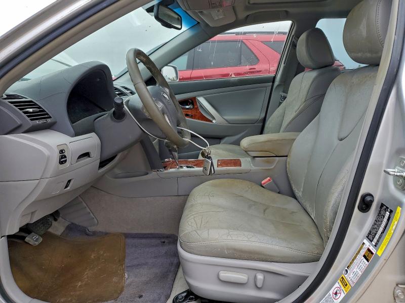 4T1BF3EKXAU101085 - 2010 TOYOTA CAMRY BASE Argent photo 7