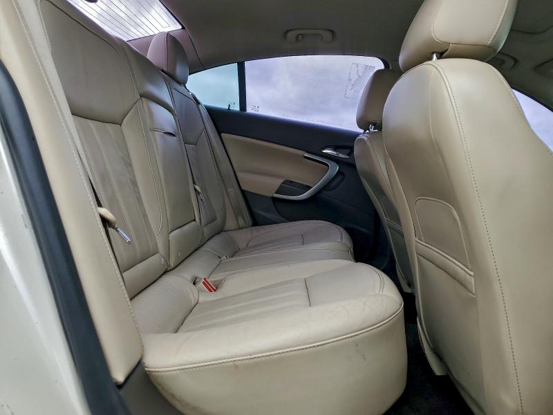 2G4GR5EK0C9156122 - 2012 BUICK REGAL WHITE photo 10