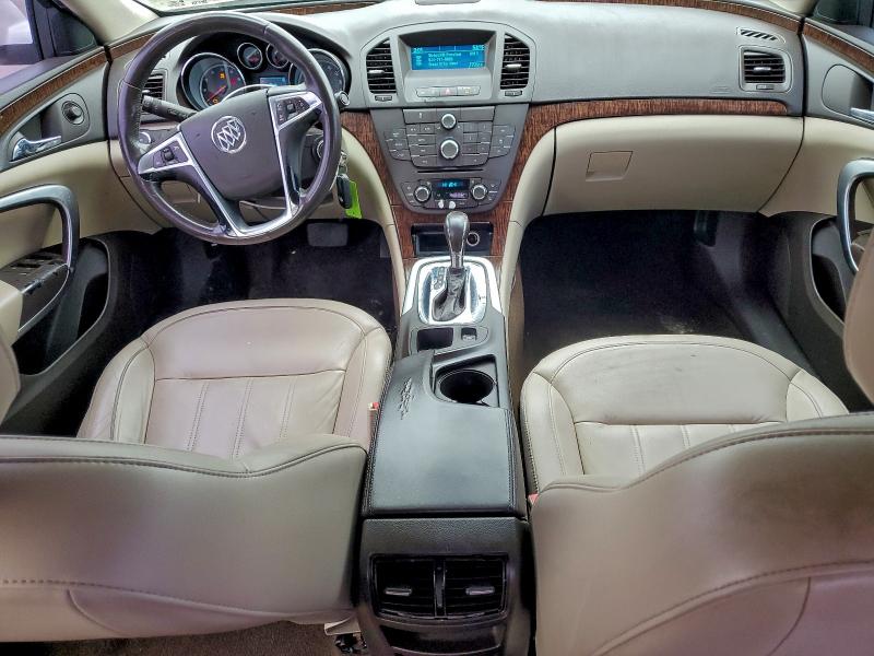 2G4GR5EK0C9156122 - 2012 BUICK REGAL WHITE photo 8