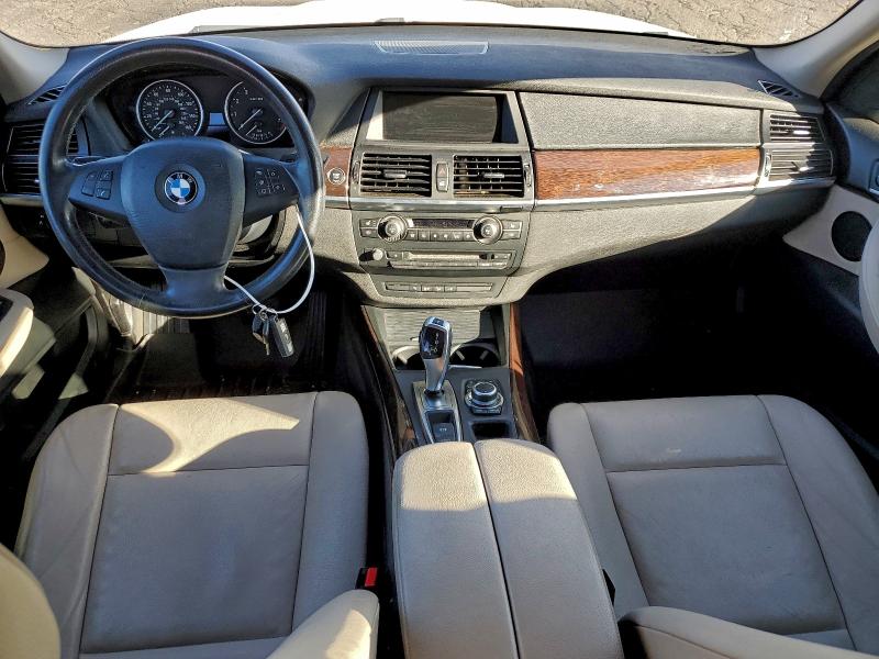 5UXZV4C52CL990450 - 2012 BMW X5 XDRIVE35I أبيض صورة 8