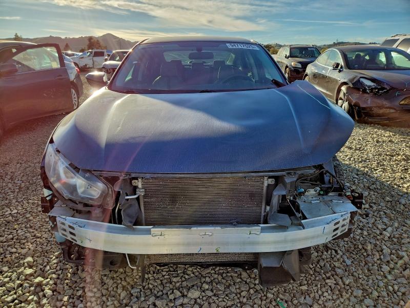 2HGFC2F58HH511626 - 2017 HONDA CIVIC LX ლურჯი ფოტო 5