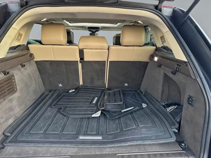 SALWR2RU3KA861258 - 2019 LAND ROVER RANGE ROVE HSE RED photo 11