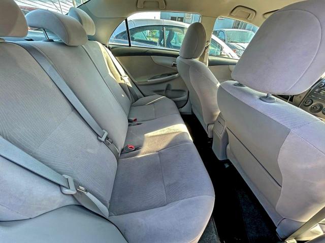 JTDBU4EE8B9140613 - 2011 TOYOTA COROLLA BASE 银色 照片 6