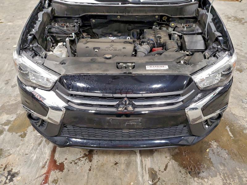 JA4AR3AU0JU017026 - 2018 MITSUBISHI OUTLANDER ES BLACK photo 11