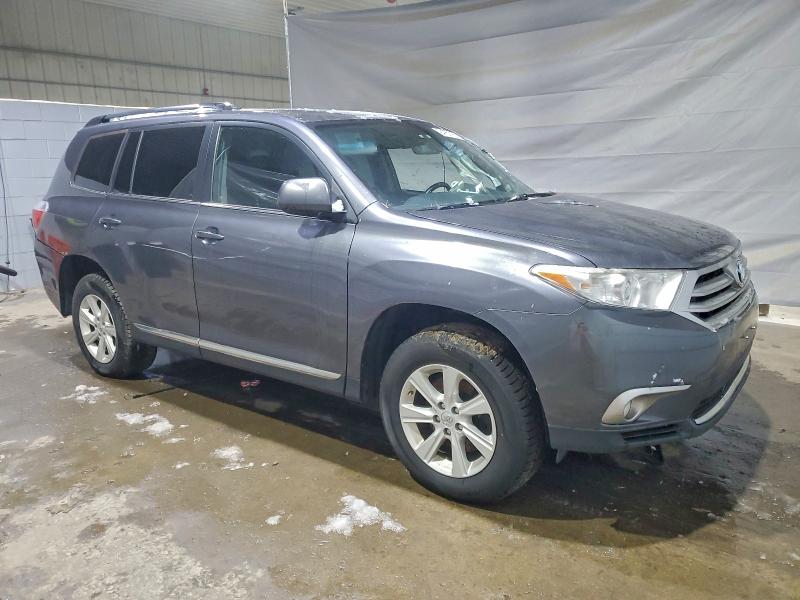 5TDBK3EH4DS265929 - 2013 TOYOTA HIGHLANDER BASE Մոխրագույն լուսանկար 4