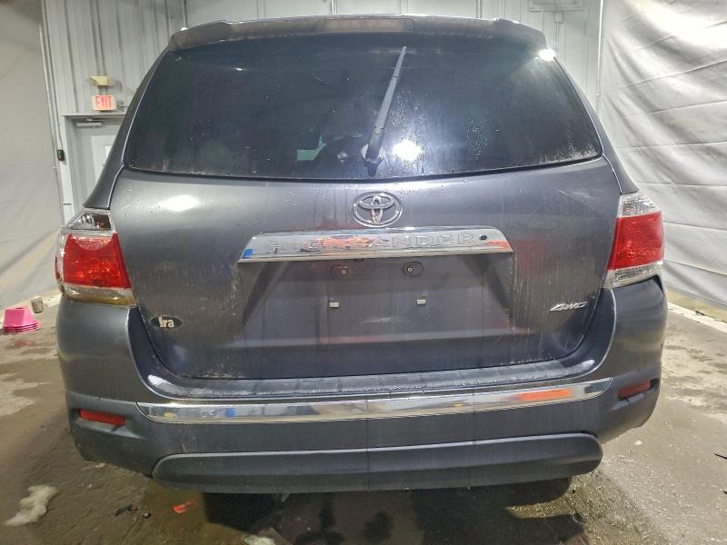 5TDBK3EH4DS265929 - 2013 TOYOTA HIGHLANDER BASE Մոխրագույն լուսանկար 6