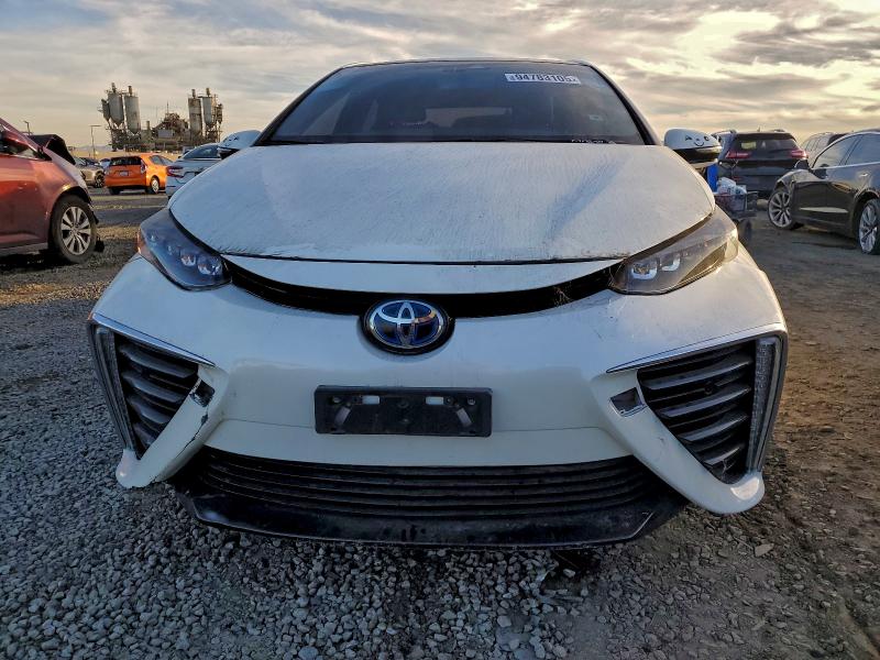 JTDBVRBD8JA004291 - 2018 TOYOTA MIRAI WHITE photo 5