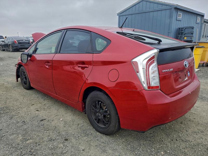 JTDKN3DU9F1937098 - 2015 TOYOTA PRIUS RED photo 2