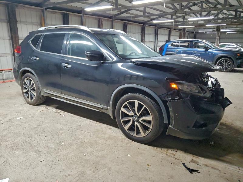 JN8AT2MT0JW490664 - 2018 NISSAN ROGUE S შავი ფოტო 4