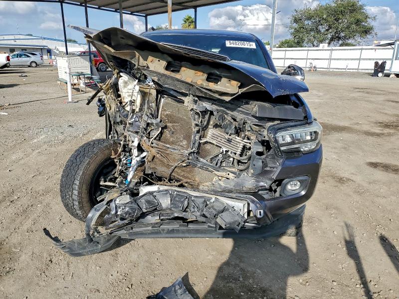 3TMAZ5CN8LM118524 - 2020 TOYOTA TACOMA DOUBLE CAB 灰色 照片 5