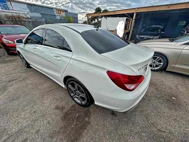 WDDSJ4EB6JN533472 - 2018 MERCEDES-BENZ CLA 250 白色 照片 3