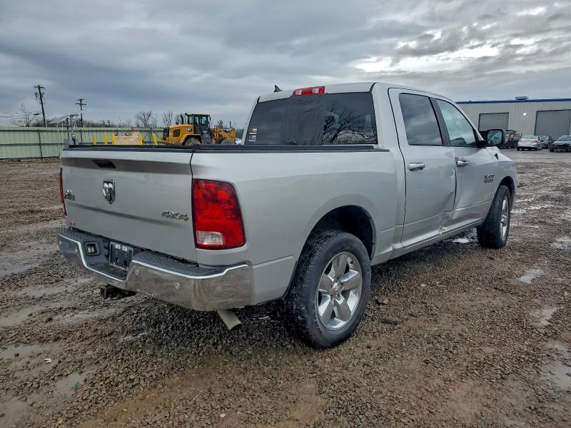 1C6RR7LGXHS589113 - 2017 RAM 1500 SLT SILVER photo 3