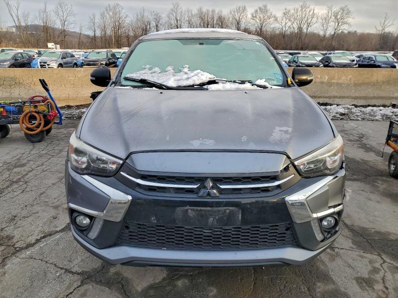 JA4AR3AU5JU005728 - 2018 MITSUBISHI OUTLANDER ES GRAY photo 5
