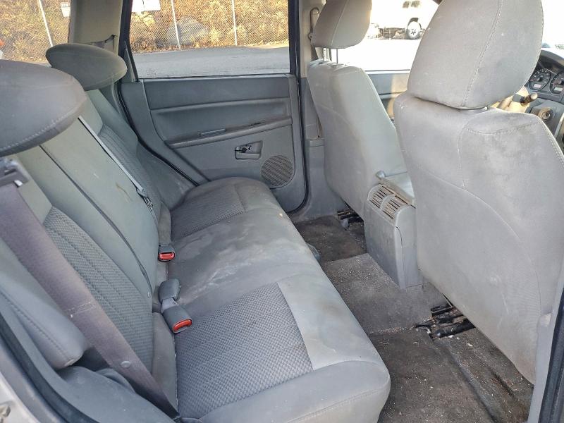 1J4GR48K16C325503 - 2006 JEEP GRAND CHER LAREDO Srebrny zdjęcie 11