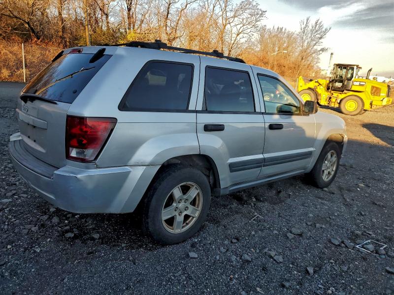 1J4GR48K16C325503 - 2006 JEEP GRAND CHER LAREDO Srebrny zdjęcie 3