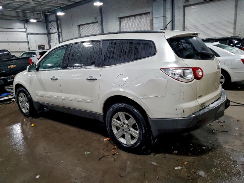 1GNKVGED1BJ168913 - 2011 CHEVROLET TRAVERSE LT WHITE photo 2