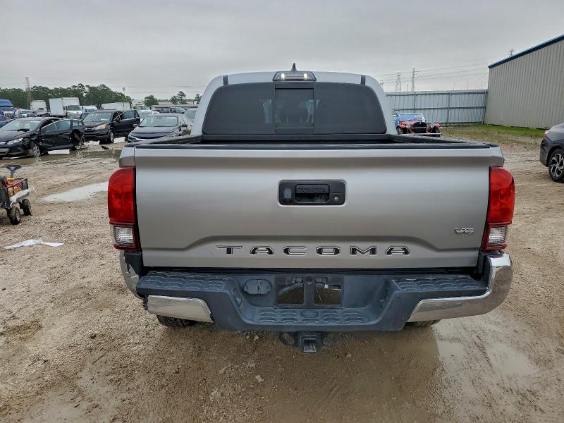 5TFAZ5CN1KX080076 - 2019 TOYOTA TACOMA DOUBLE CAB Сріблястий фото 6