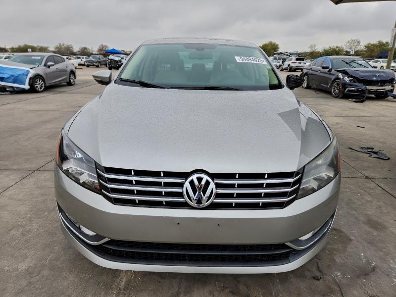 1VWCM7A38CC082109 - 2012 VOLKSWAGEN PASSAT SEL 银色 照片 5