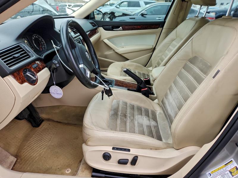 1VWCM7A38CC082109 - 2012 VOLKSWAGEN PASSAT SEL 银色 照片 7