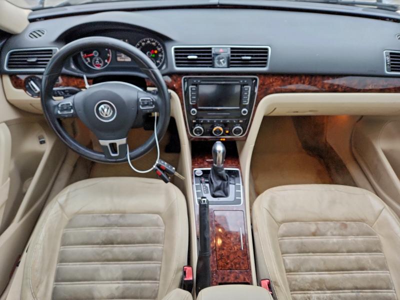 1VWCM7A38CC082109 - 2012 VOLKSWAGEN PASSAT SEL 银色 照片 8