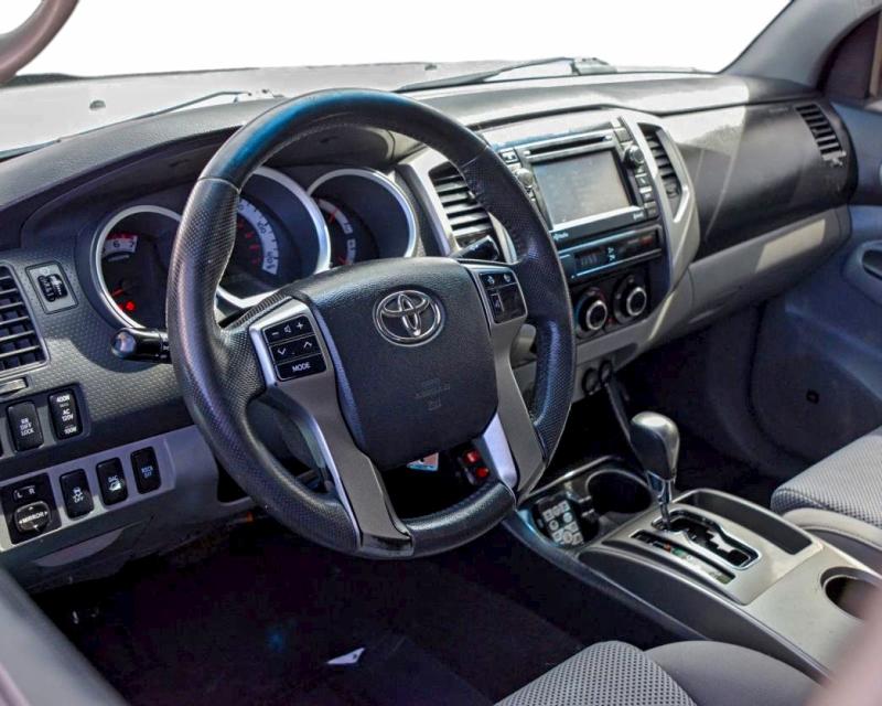 3TMLU4EN0CM092628 - 2012 TOYOTA TACOMA DOUBLE CAB 银色 照片 9