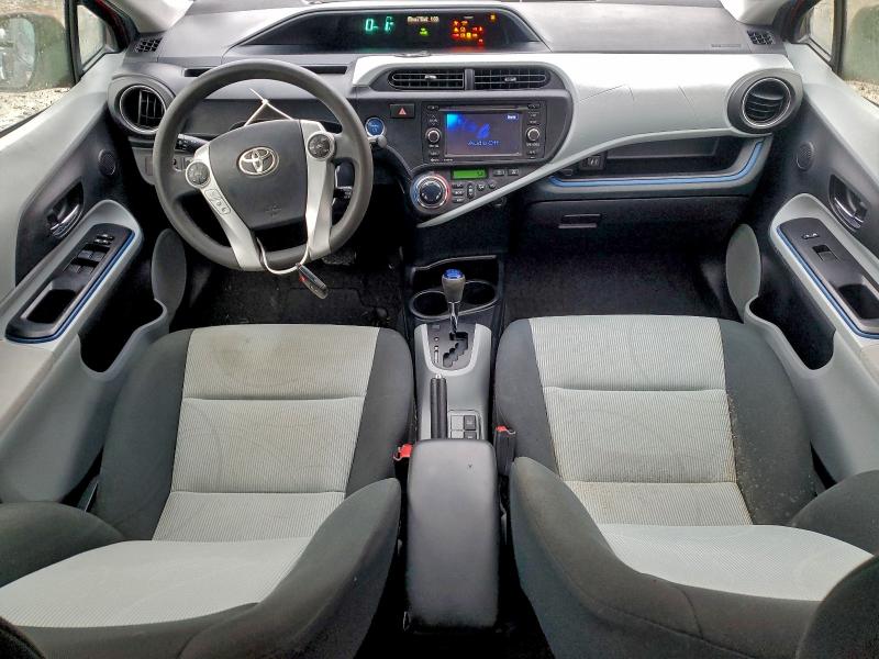 JTDKDTB33C1506460 - 2012 TOYOTA PRIUS C Rot Foto 8