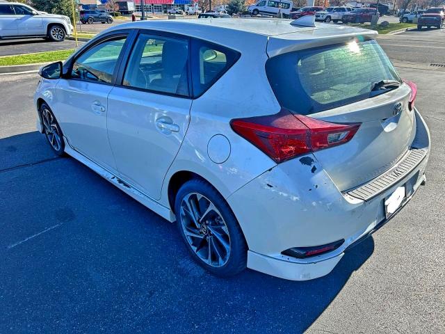 JTNKARJE5JJ558292 - 2018 TOYOTA COROLLA IM WHITE photo 3