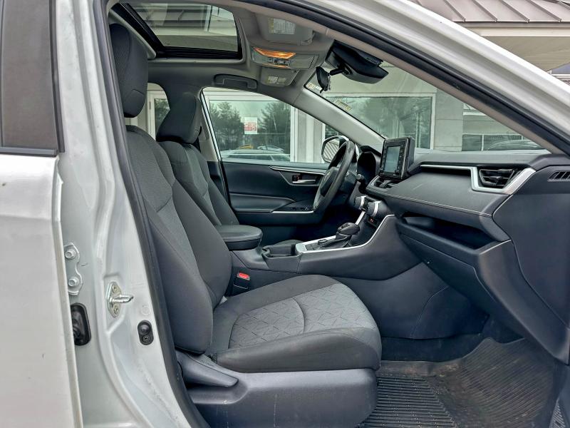 2T3RWRFV5LW089934 - 2020 TOYOTA RAV4 XLE Ақ фото 5