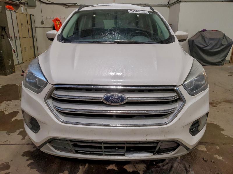 1FMCU9HD1JUA13892 - 2018 FORD ESCAPE SEL Ақ фото 5