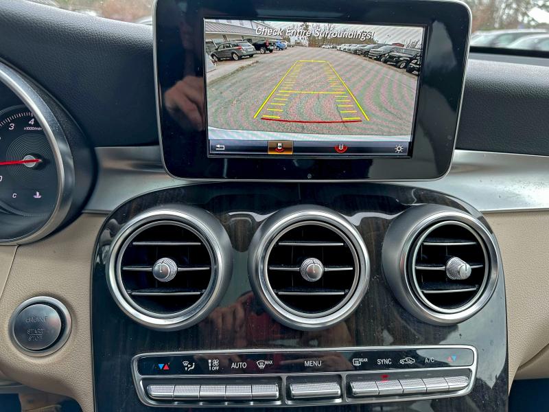 WDC0G4KB8JV015491 - 2018 MERCEDES-BENZ GLC 300 4MATIC WHITE photo 11