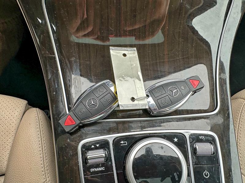 WDC0G4KB8JV015491 - 2018 MERCEDES-BENZ GLC 300 4MATIC WHITE photo 12