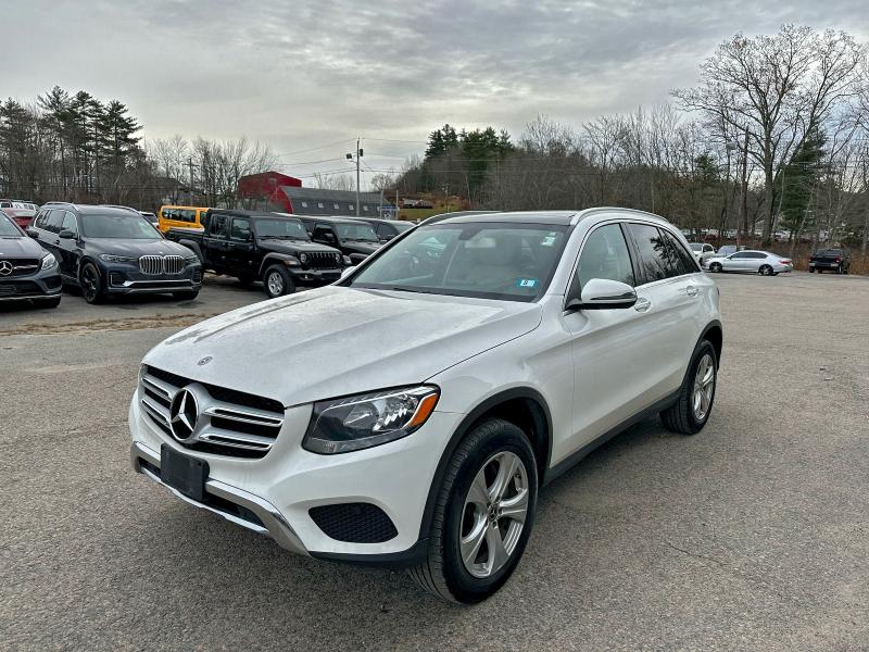 WDC0G4KB8JV015491 - 2018 MERCEDES-BENZ GLC 300 4MATIC WHITE photo 2