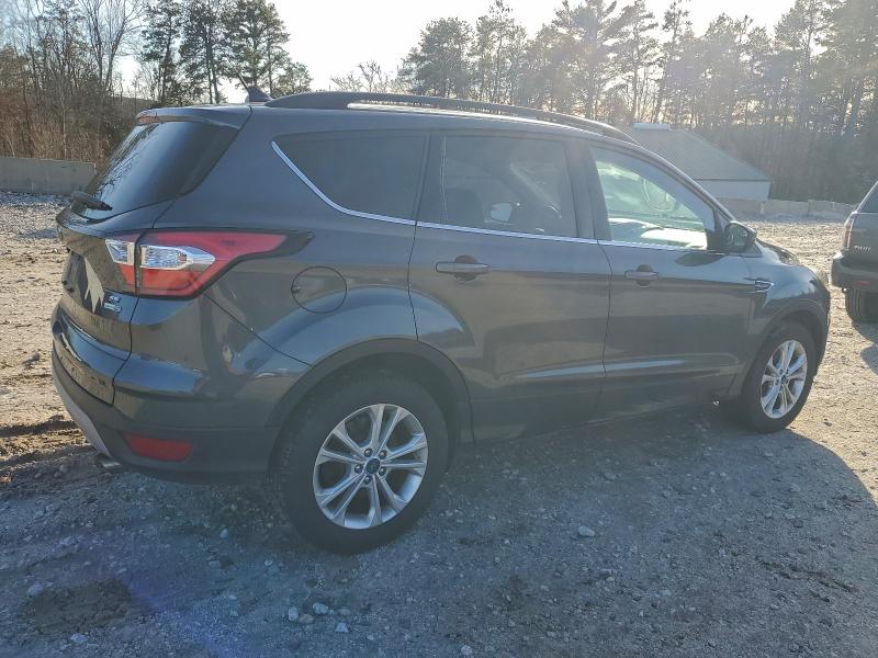 1FMCU9GD7JUC24614 - 2018 FORD ESCAPE SE Gris photo 3