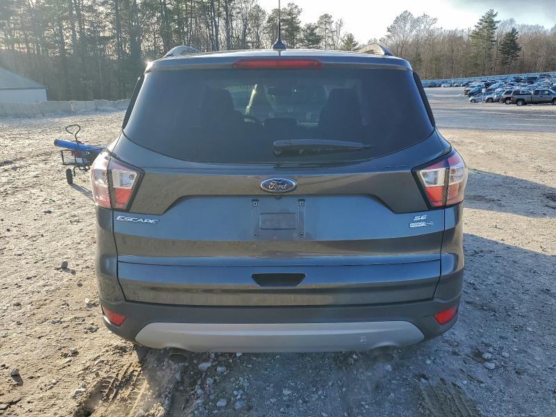1FMCU9GD7JUC24614 - 2018 FORD ESCAPE SE Gris photo 6