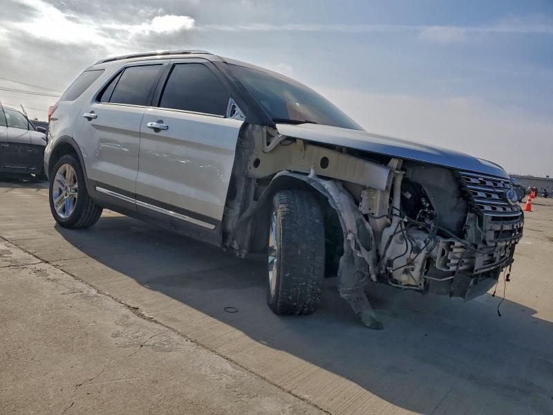 1FM5K7F8XGGB17846 - 2016 FORD EXPLORER LIMITED SILVER photo 4