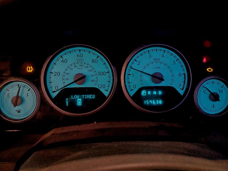 2A8HR54P28R716812 - 2008 CHRYSLER TOWN & COU TOURING MAROON photo 9